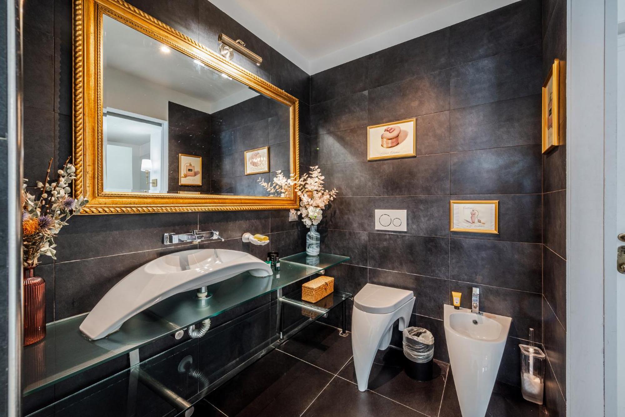 The Boutique Houses - Iconic Suite In Galleria Duomo With Private Parking Milano Eksteriør bilde