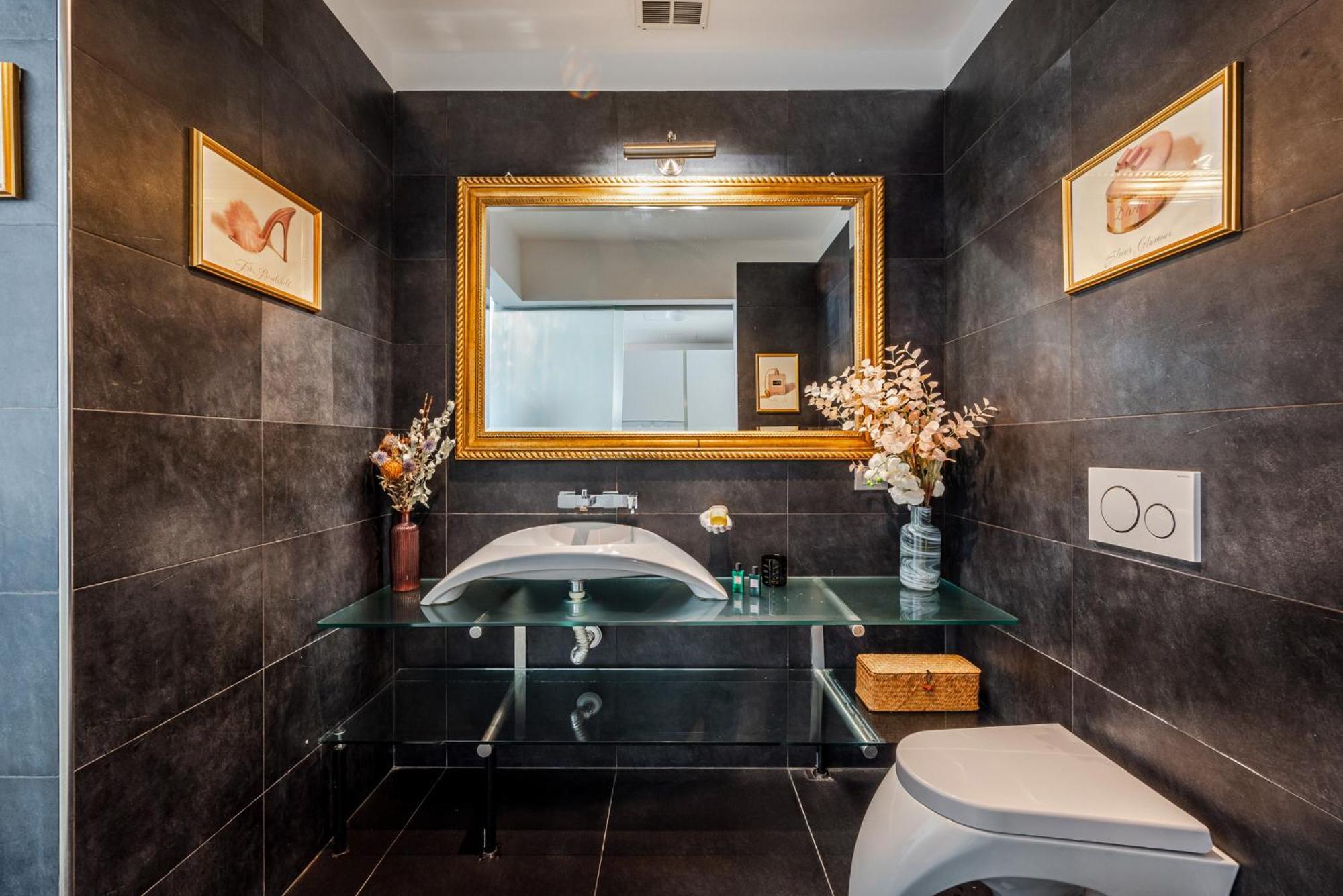 The Boutique Houses - Iconic Suite In Galleria Duomo With Private Parking Milano Eksteriør bilde